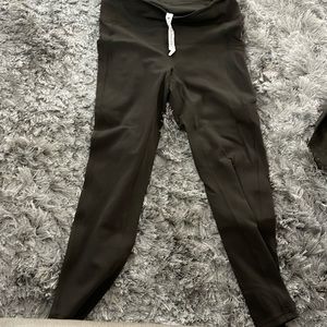 Lululemon size 10 leggings 25 inch inseam